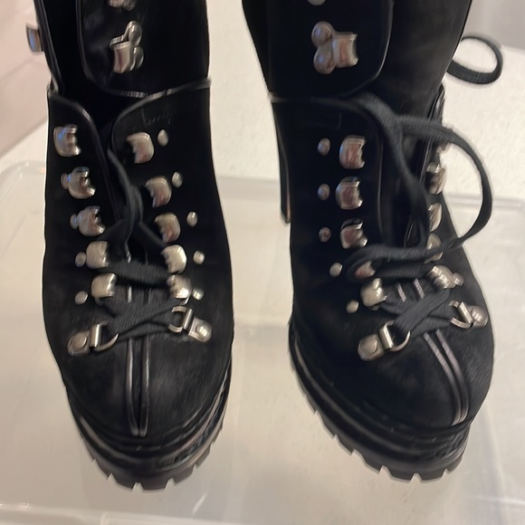 Authentic Alaia Hiking Boots - Picture 6 of 12